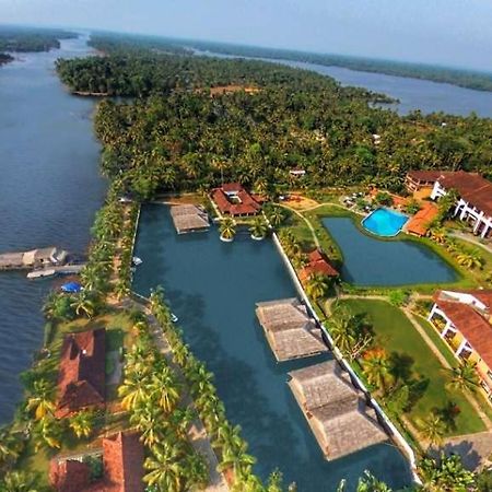 Plumeria Lake Resort & Spa Vayalar Exterior photo