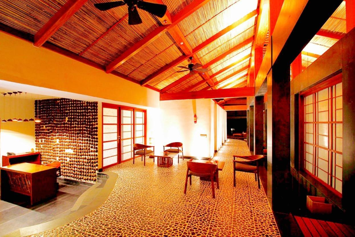 Plumeria Lake Resort & Spa Vayalar Exterior photo