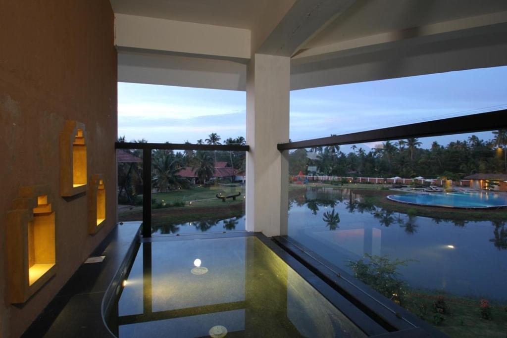 Plumeria Lake Resort & Spa Vayalar Exterior photo